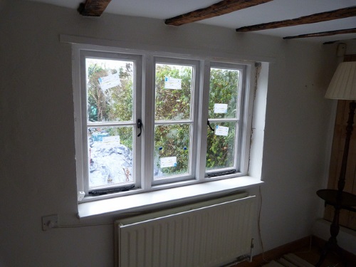 Ein altes Fenster durch ein neues zu ersetzen ist durchaus machbar für einen erfahrenen Heimwerker. Bild: Paul Flint Lizenz: CC BY-SA 2.0
